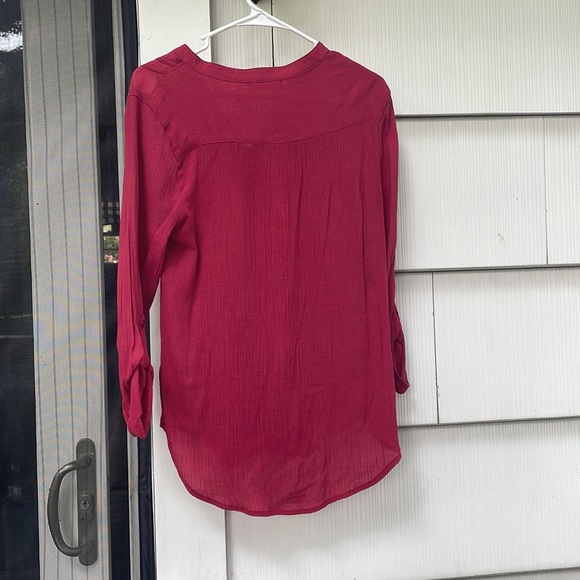 Long sleeve red button up shirt - Picture 4 of 4